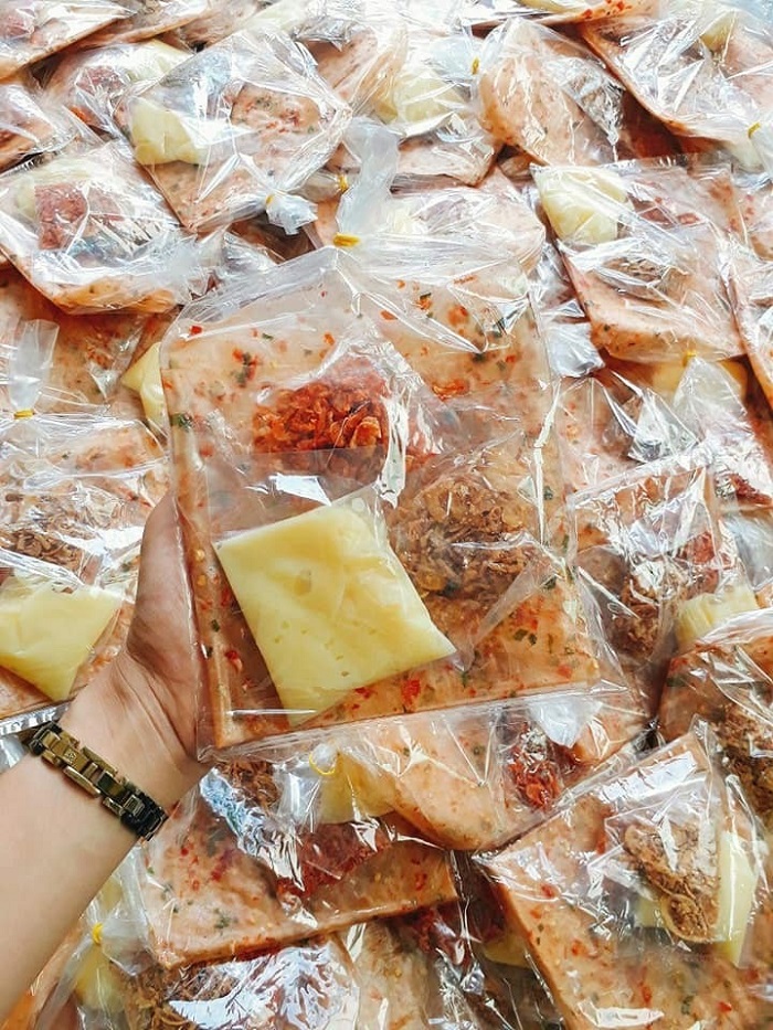 Bánh tráng muối ớt Tây Ninh